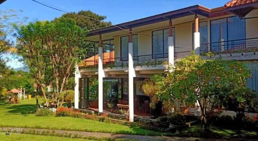 La Oma Otel Lembang Dış mekan fotoğraf