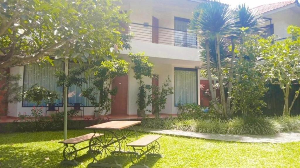 La Oma Otel Lembang Dış mekan fotoğraf