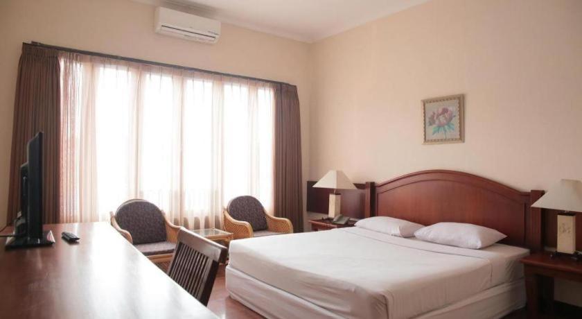 La Oma Otel Lembang Dış mekan fotoğraf