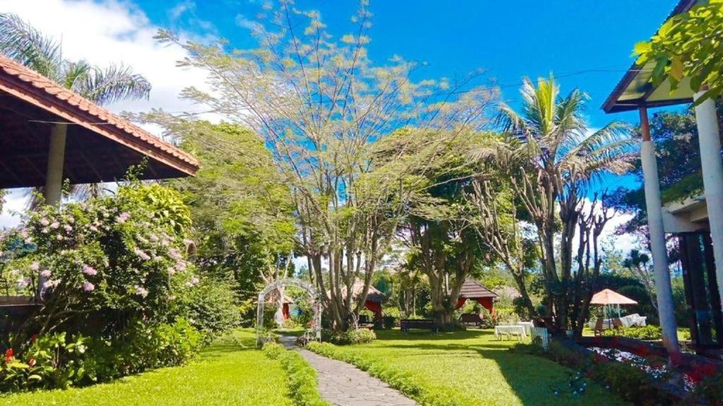 La Oma Otel Lembang Dış mekan fotoğraf
