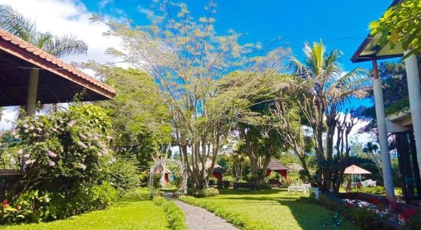 La Oma Otel Lembang Dış mekan fotoğraf