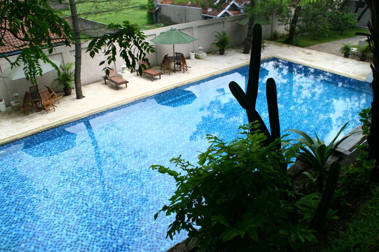 La Oma Otel Lembang Dış mekan fotoğraf