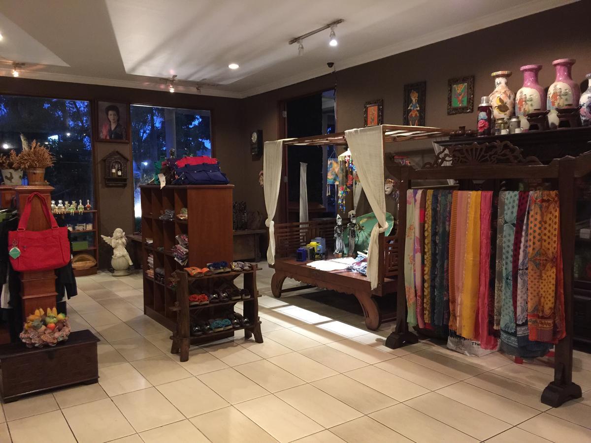 La Oma Otel Lembang Dış mekan fotoğraf