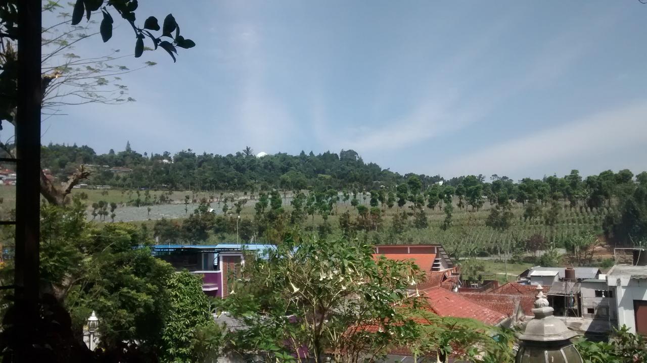 La Oma Otel Lembang Dış mekan fotoğraf