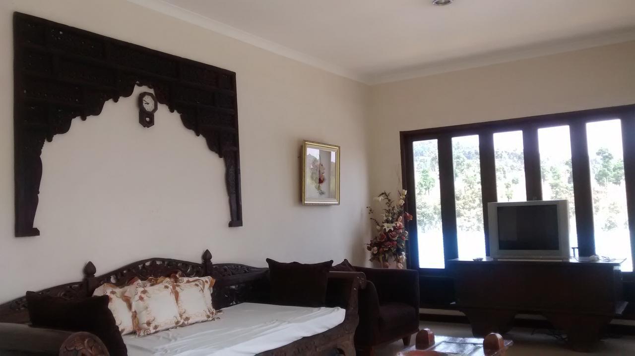 La Oma Otel Lembang Dış mekan fotoğraf