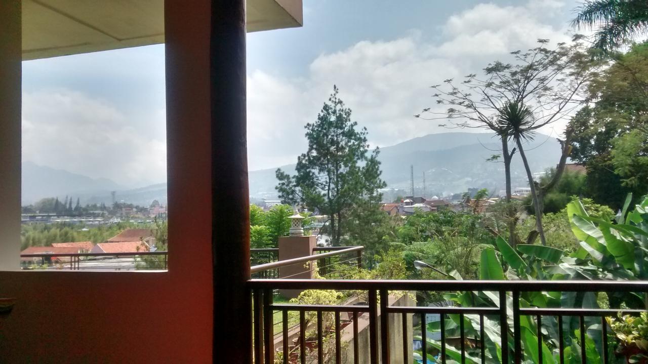 La Oma Otel Lembang Dış mekan fotoğraf